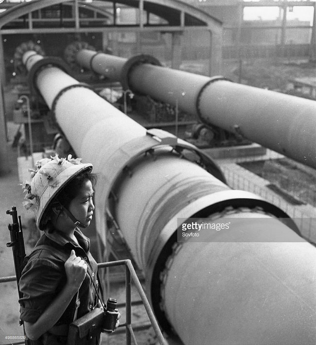 Picture 7 of Timeless historical photos of Vietnamese female soldiers.