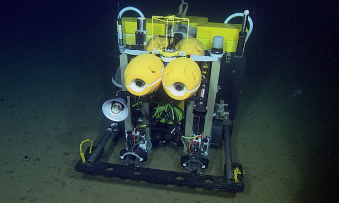 Picture 1 of Titanium robot can work in the deep sea 6,000m