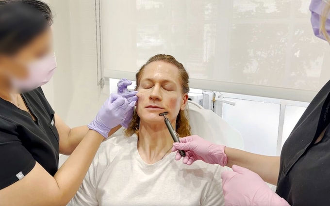To live to 200 years old, billionaire Bryan Johnson is testing a new method of longevity. Picture 7