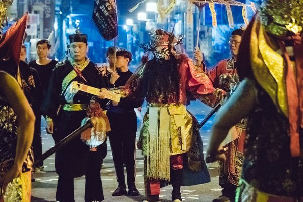 Tong Nhuoc Tong: Exorcism ceremony for people who died from hanging with strange rules Picture 4