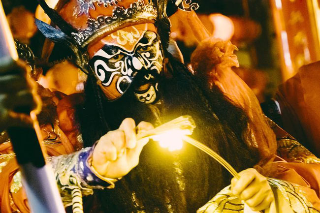 Tong Nhuoc Tong: Exorcism ceremony for people who died from hanging with strange rules Picture 5