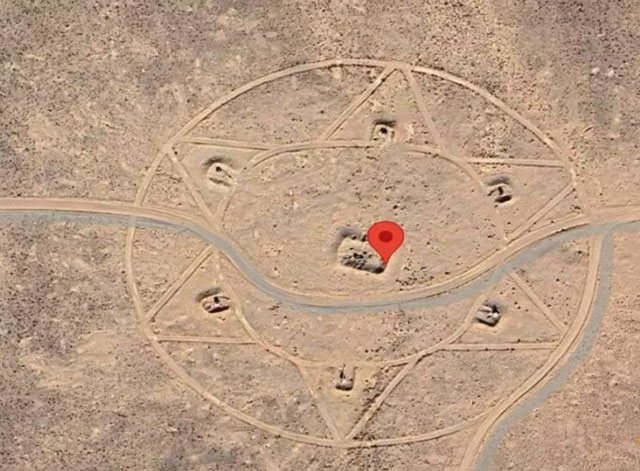 Picture 7 of Top 10 mysterious things discovered by Google Earth: Image number 1 once caused heated debate!