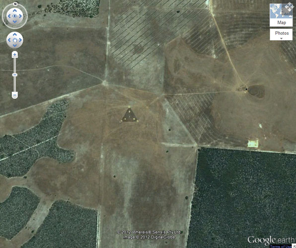 Picture 9 of Top 10 mysterious things discovered by Google Earth: Image number 1 once caused heated debate!