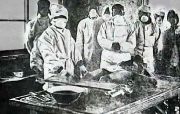 Picture 5 of Top 5 'craziest' scientists of all time and terrible experiments