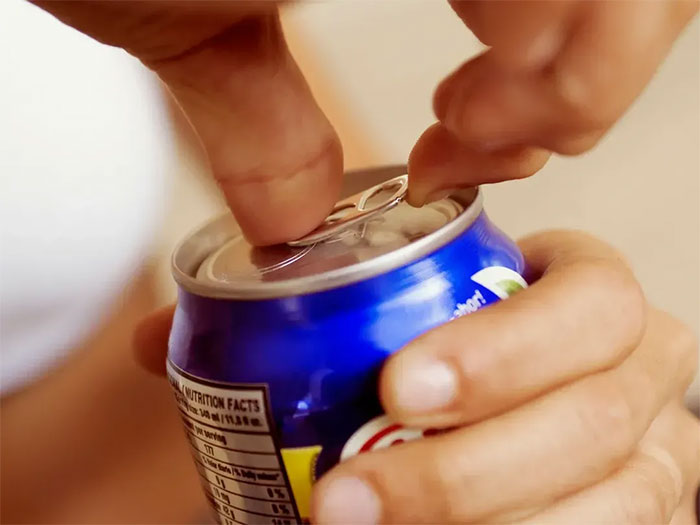Picture 6 of Top 6 drinks that make people age faster