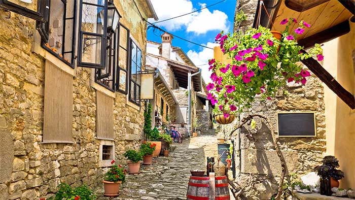 Top 8 least inhabited cities in the world Picture 2