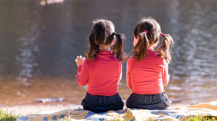 Picture 1 of Twins separated for 44 years, one in Korea, one in America, how did they grow up differently?