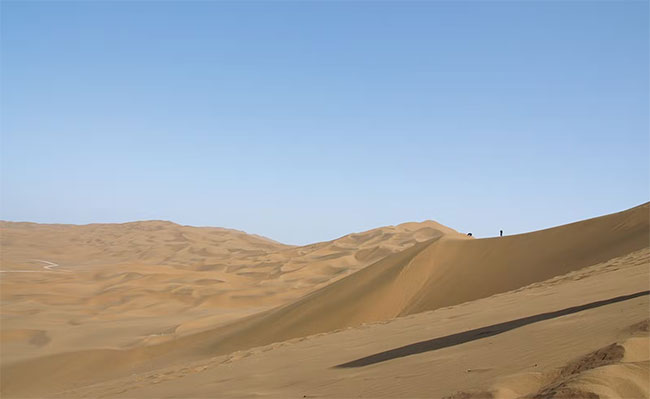 Picture 2 of 'Underground ocean' under the desert with the amount of water equal to 8 Chinese Yangtze rivers