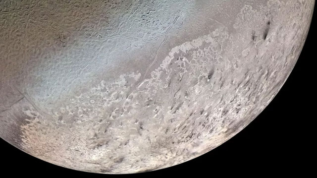 Unrevealed Facts About Triton - Neptune's Mysterious Moon Picture 1