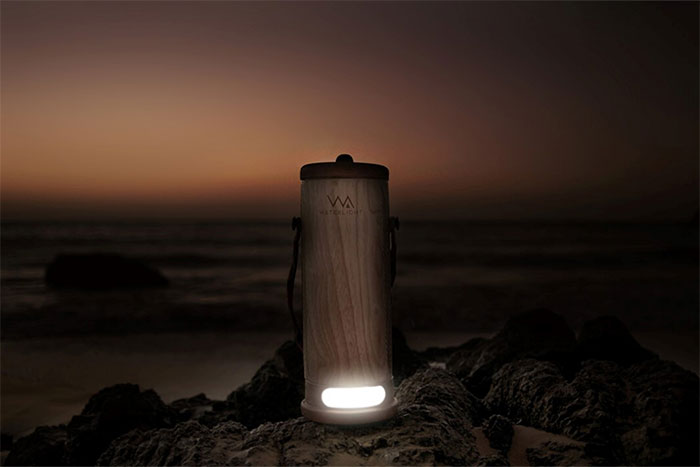 WaterLight - Portable light that can be charged with salt water or urine Picture 6