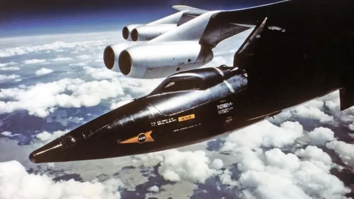 Picture 3 of Weird design of the world's fastest plane