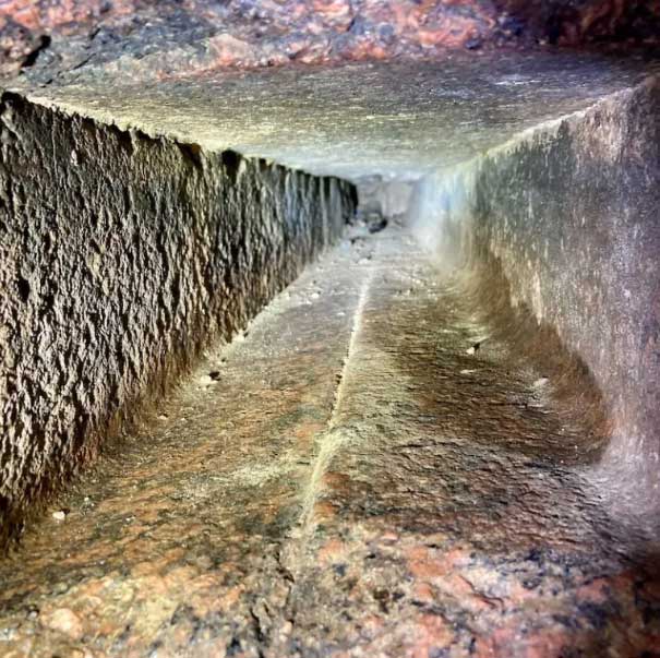 Picture 10 of What does the inside of an Egyptian pyramid look like? Tourists have come up with a surprising conclusion!