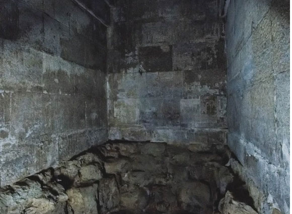 Picture 12 of What does the inside of an Egyptian pyramid look like? Tourists have come up with a surprising conclusion!