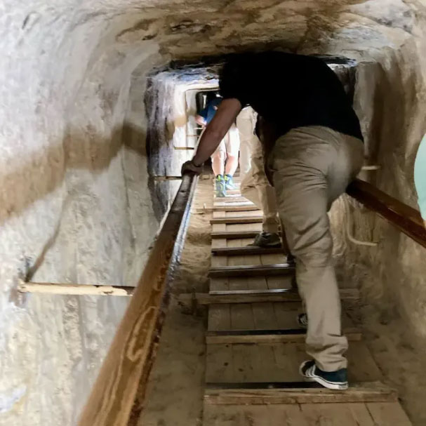 Picture 4 of What does the inside of an Egyptian pyramid look like? Tourists have come up with a surprising conclusion!