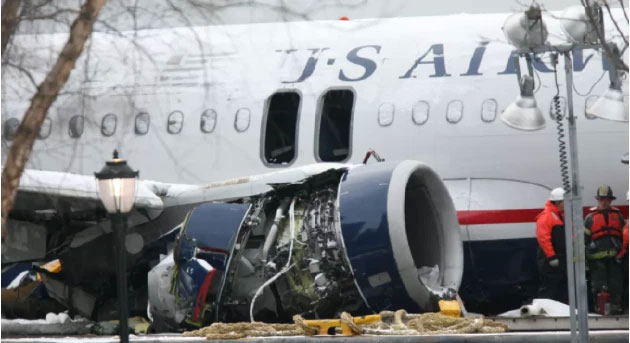 What happens when the plane makes an emergency landing? Picture 1
