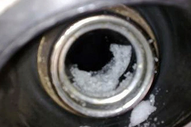 Picture 4 of What happens when you put sugar in the gas tank of a car?
