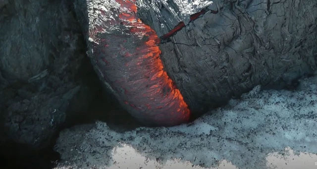 Picture 4 of What if the volcanoes hidden under the ice of Antarctica woke up?
