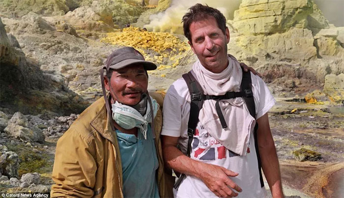 Picture 4 of What is special about the 'gold' in this volcano that makes hundreds of workers risk their lives to get it?