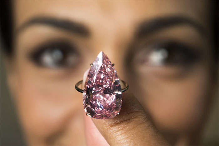 Picture 4 of What is the rarest mineral on Earth?