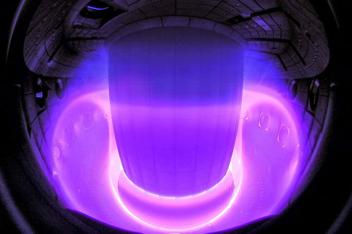 Picture 6 of What matter on Earth can get close to the Sun without melting?