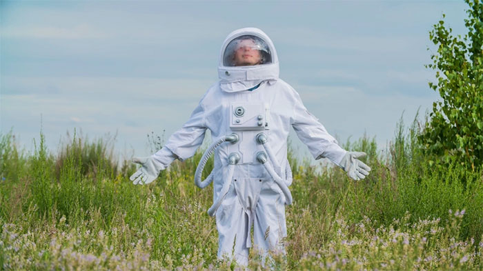 Picture 3 of What would happen to your body if you lived on Mars?