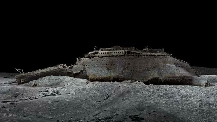 Picture 1 of What would the Titanic look like if the water around it were drained away?