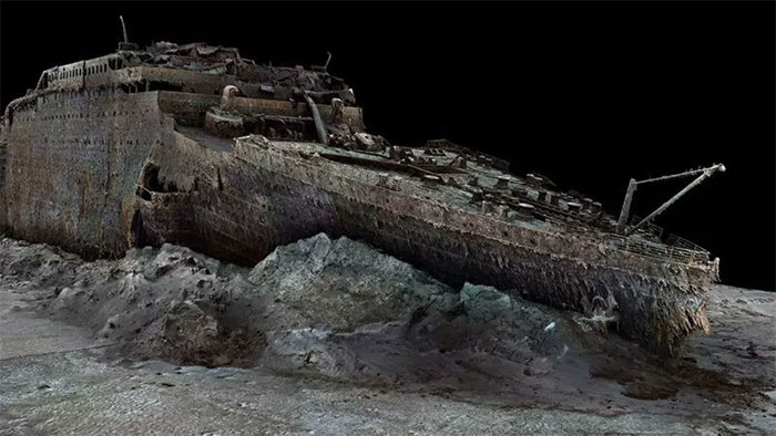 Picture 4 of What would the Titanic look like if the water around it were drained away?
