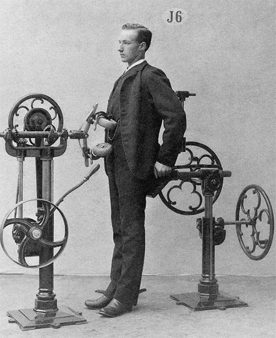 When modern medicine has just developed, how do people practice physical therapy? Picture 3