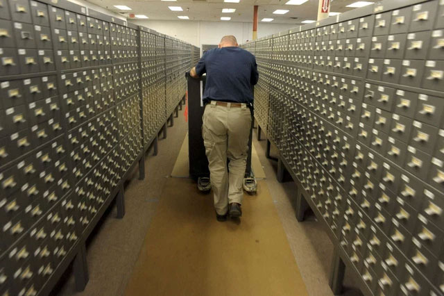 When there was no computer, how did the FBI match fingerprints? Picture 5