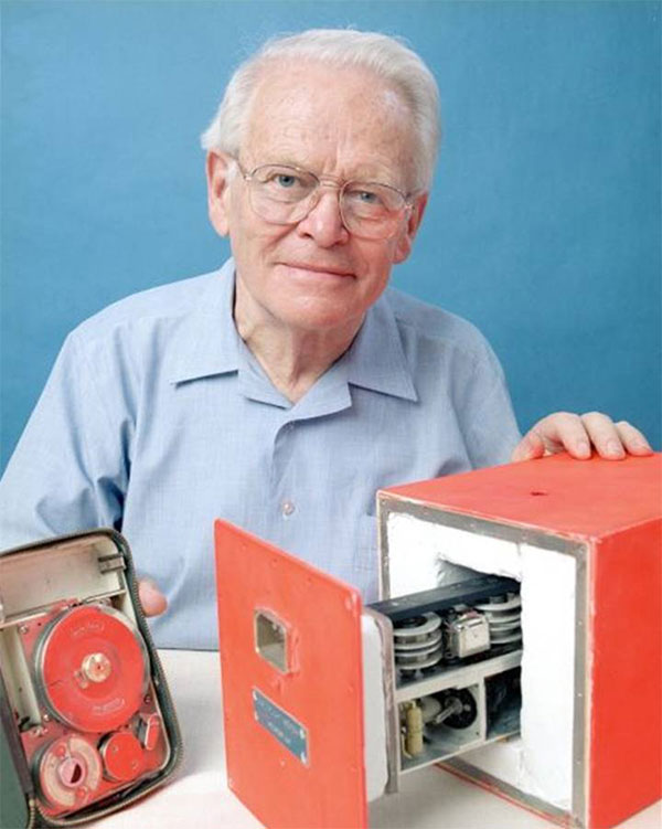 Who is David Warren that Google honored today March 20? Picture 2