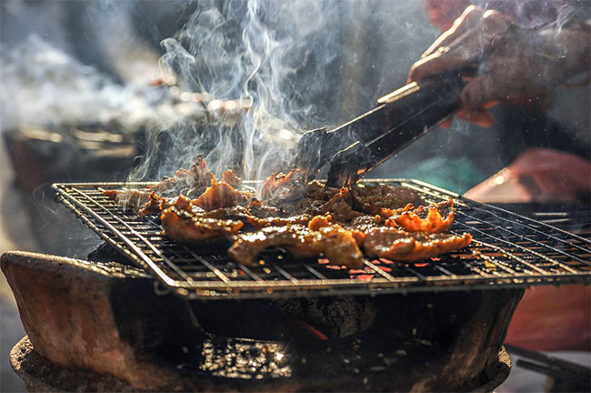 Picture 1 of WHO warns that two group 1 carcinogens often lurk in your family's dinner plate
