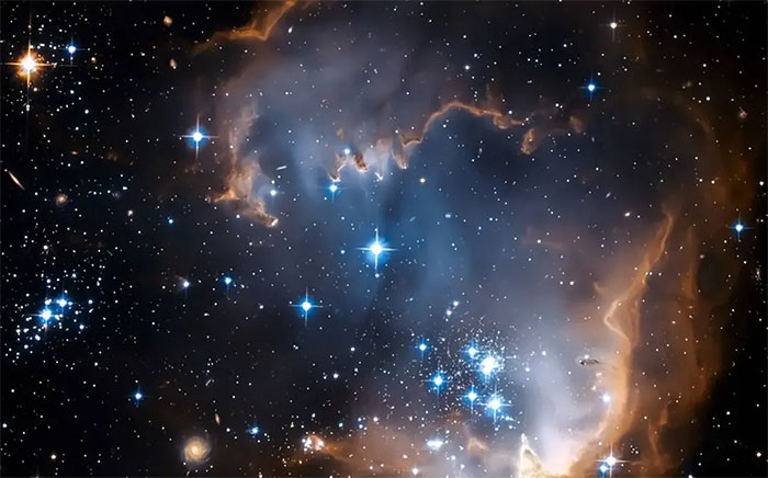 Why are planets suspended in space? Picture 1