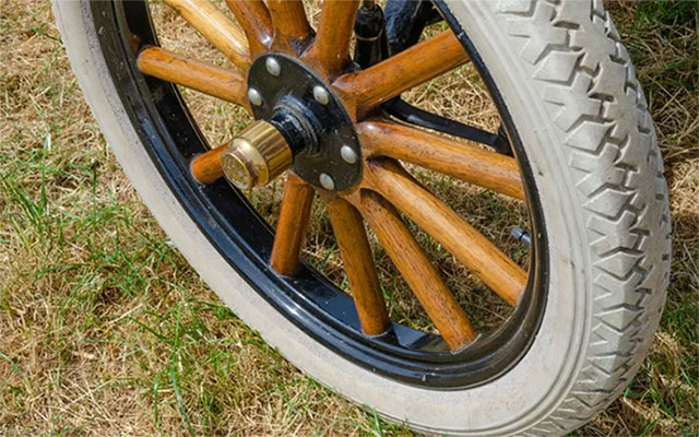 Picture 4 of Why are tires black, even though the rubber is white?
