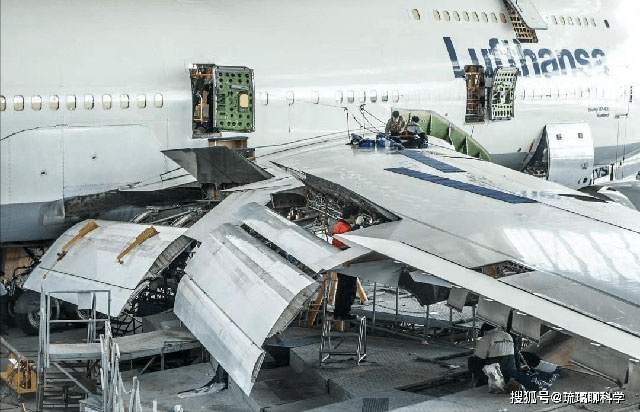 Picture 3 of Why do old Chinese aircraft have to be taken to the US for dismantling?