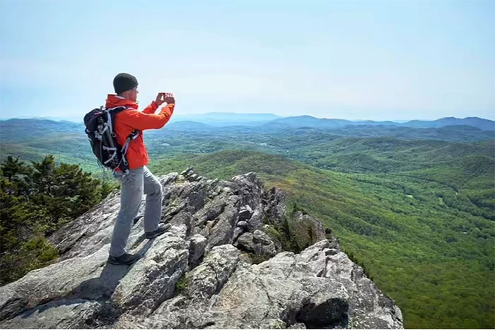 Picture 1 of Why do people see mountains in the distance blue?