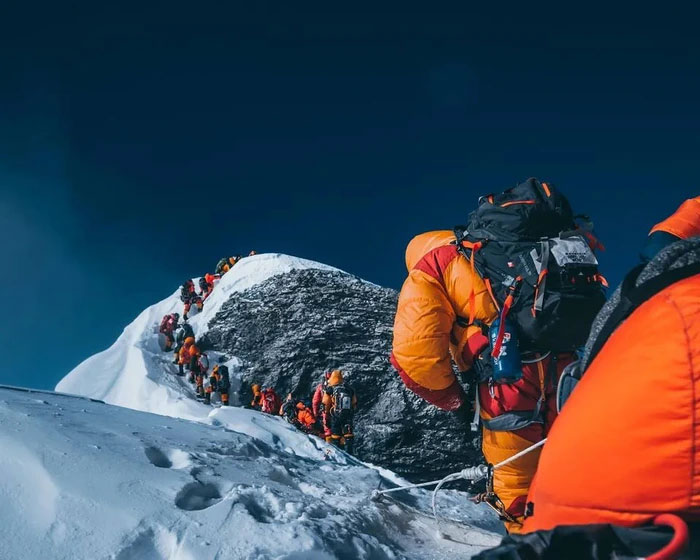 Picture 3 of Why do people who die on Mount Everest have to stay there forever?