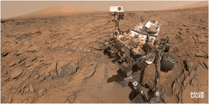 Why do scientists take soil on the Moon to bring back to Earth and not on Mars? Picture 3