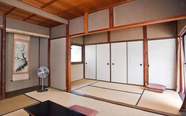 Why do so many Japanese people like to sleep in the closet? Picture 2