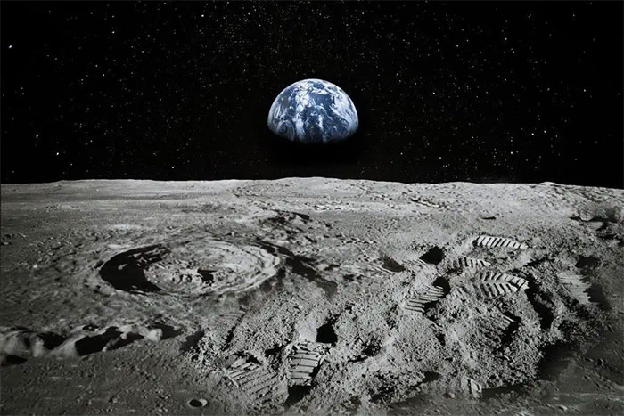 Picture 4 of Why humans are always trying to explore the Moon.
