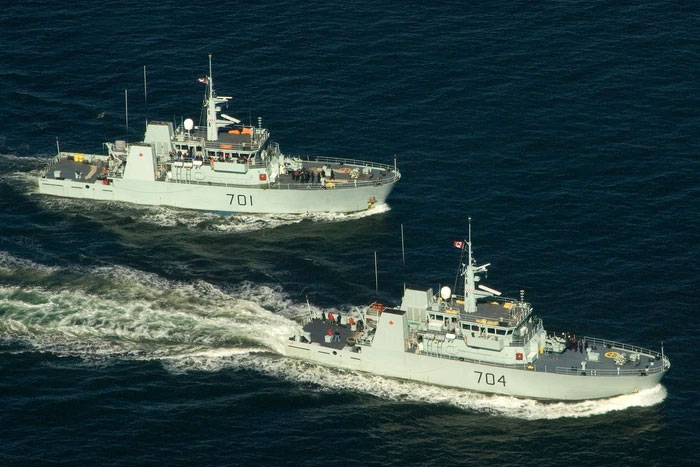 Why is finding a missing submarine in the ocean like 'looking for a needle in a haystack'? Picture 12