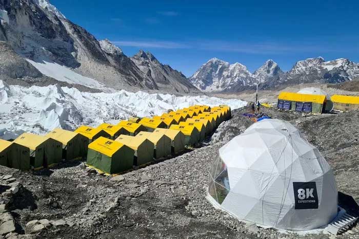 Picture 3 of Why is Mount Everest so attractive to so many people?