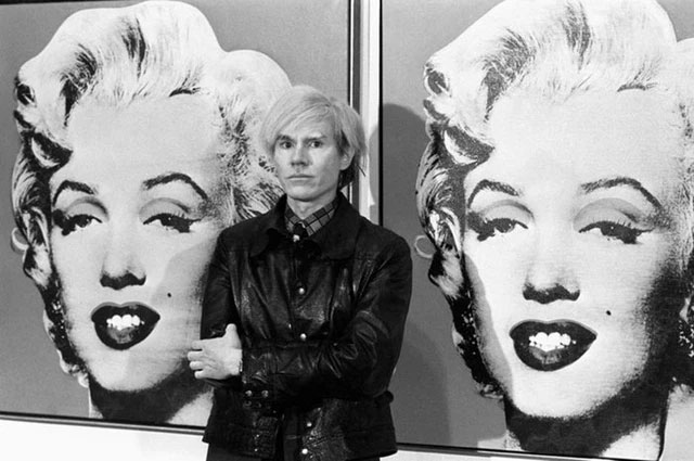 Why is the Marilyn Monroe portrait considered the most expensive painting of the 20th century, costing up to 4.5 trillion? Picture 2
