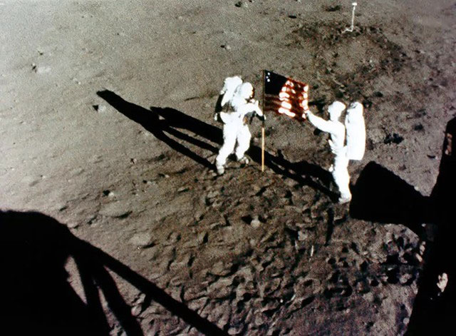 Picture 4 of Why was Apollo's Moon landing doubted?