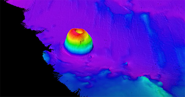 1,000m tall 'strange object' emerges off California coast
