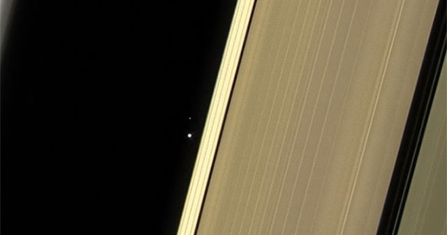 1.4 billion km away, NASA's billion-dollar ship sent back a mysterious photo that surprised the scientific world