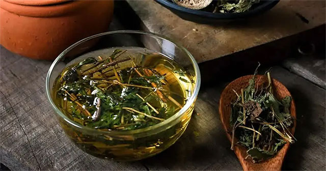 300 times sweeter than cane sugar but helps stabilize blood sugar