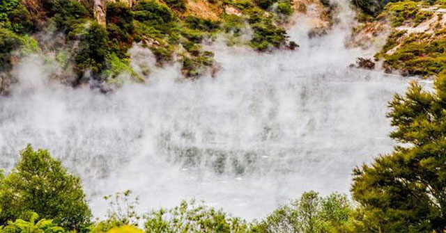 '8th natural wonder': The hot lake is like a fairyland