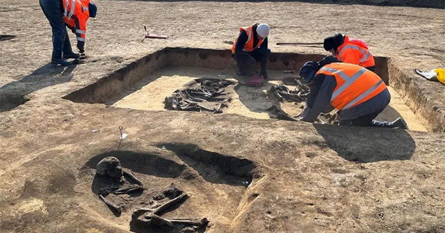 A 6,000-year-old skeleton was revealed at the start of a chip factory