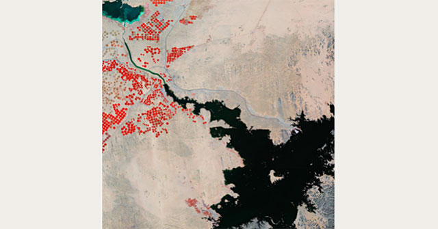 Admire the image of the 5,250km2 wide artificial lake seen from space
