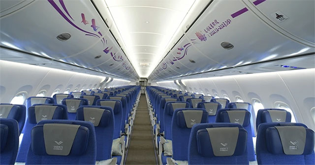 Admire the inside of the 'Made in China' plane that first arrived in Vietnam